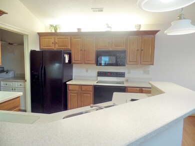 Kitchen2.jpg