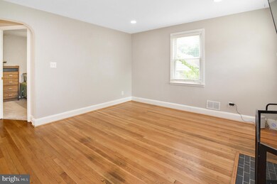 8611 Quentin Ave, Parkville, MD 21234 - photo 6