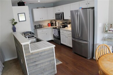 6057 E Pioneer Place, Columbus, IN 47203 - photo 3