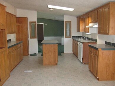 1593 Canal St SE, Darien, GA 31305 - photo 2