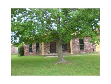 1049 S Emily Dr, Fayetteville, AR 72701 - photo 2