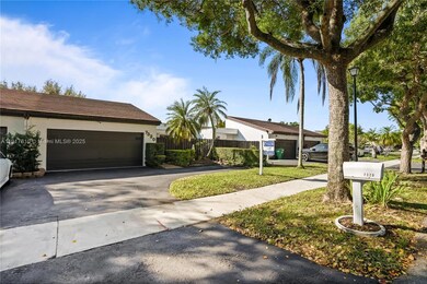 7320 Coldstream Dr, Hialeah, FL 33015 - photo 4