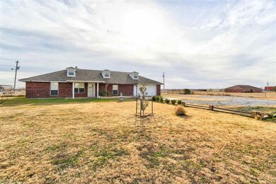 7133 NE Wolf Rd, Elgin, OK 73538 - photo 3
