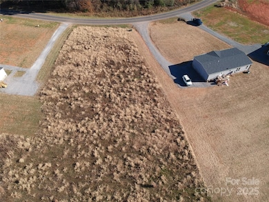 497 Eagle Mills Rd unit 4, Hamptonville, NC 27020 - photo 5