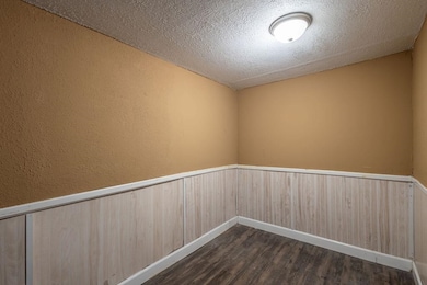 1065 20th Ave, Columbus, NE 68601 - photo 5