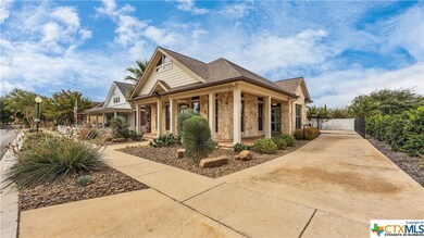 2277 Gruene Lake Dr, New Braunfels, TX 78130 - photo 3