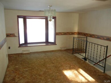 5501 Walnut Ln, Zionsville, PA 18092 - photo 4