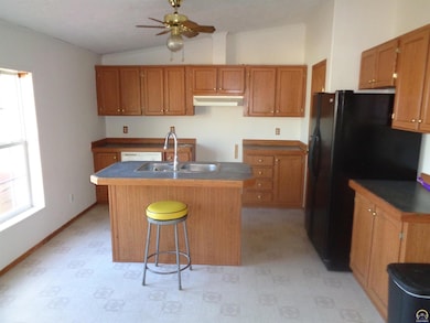 304 SE 44th Pkwy, Topeka, KS 66609 - photo 5