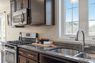 818 Mammoth Rd, Dracut, MA 01826 - photo 4