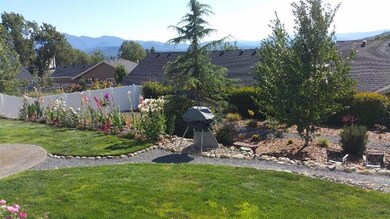 1640 NE Beacon Dr, Grants Pass, OR 97526 - photo 3