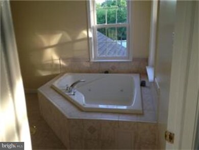 2826 Springfield Rd, Broomall, PA 19008 - photo 5