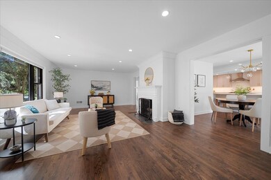 4072 Bunker Ln, Wilmette, IL 60091 - photo 5