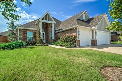 2509 Crystal Creek Dr, Yukon, OK 73099 - photo 3