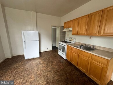 1016 Pine St unit 1, Darby, PA 19023 - photo 3