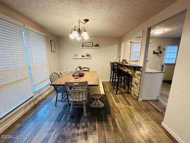 7012 John Paul Ln, Louisville, KY 40229 - photo 5