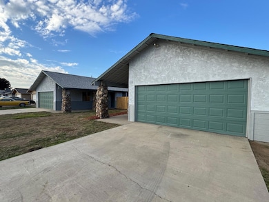 220 & 222 E Mountain View Ave, Porterville, CA 93257 - photo 3