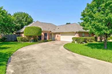 8920 Ashcraft Dr, North Richland Hills, TX 76182 - photo 2