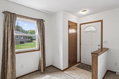 9252 Zinnia Ln N, Maple Grove, MN 55369 - photo 6