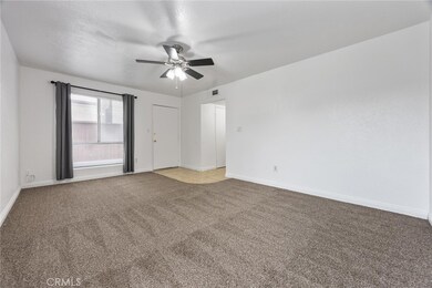 5908 Almendra Ct unit C, Bakersfield, CA 93309 - photo 4