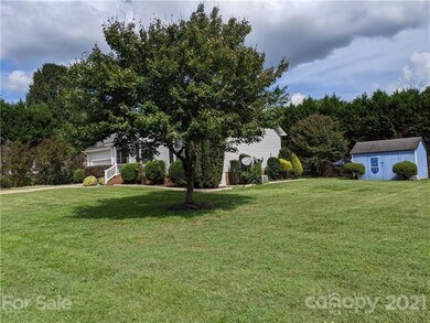 106 Rock Island Dr, Statesville, NC 28625 - photo 2