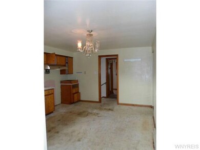 2308 Niagara St, Niagara Falls, NY 14303 - photo 3