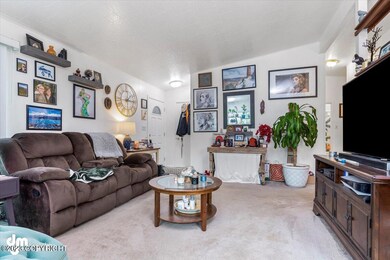 05-932_Living Room_KI_001 copy