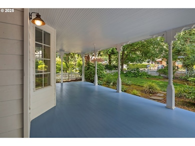 217 5th St, Lake Oswego, OR 97034 - photo 5