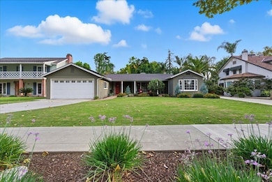 861 E Sycamore Ave, Tulare, CA 93274 - photo 2