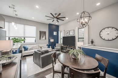 614 Thornton Rd unit F, Houston, TX 77018 - photo 6