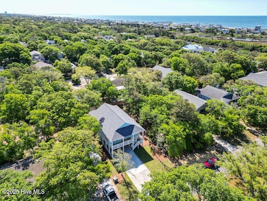 102 SE 6th St Oak Island NC-small-004-00