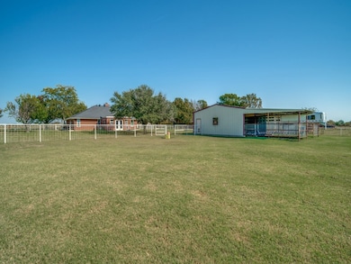 951 Berend Rd, Pilot Point, TX 76258 - photo 5