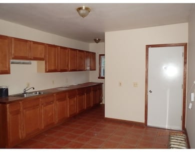 28 Webster St unit 1, Springfield, MA 01104 - photo 7