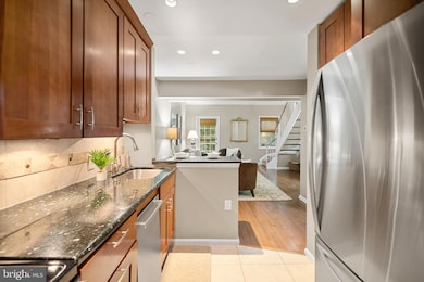 1403 E Abingdon Dr unit 6, Alexandria, VA 22314 - photo 5