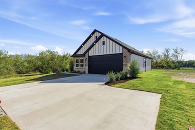 420 Ball St, Tom Bean, TX 75489 - photo 2