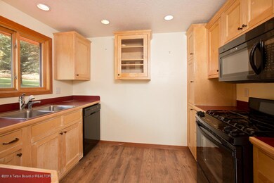 4 Kitchen