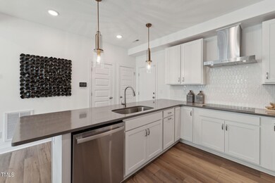 The Grey unit 101, Raleigh, NC 27601 - photo 2