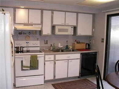 8214 Halsey St, Lenexa, KS 66215 - photo 7