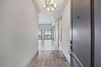 Welcome to 2301 West - Foyer