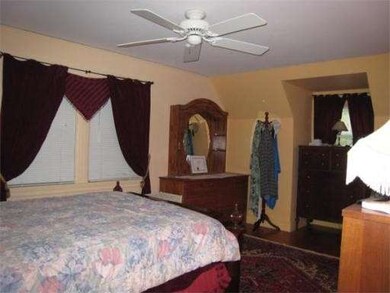 391 Worcester St, Wellesley Hills, MA 02481 - photo 7