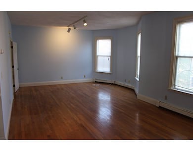 44 Woodlawn St unit 5, Jamaica Plain, MA 02130 - photo 2