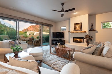 Great Room w/ Fireplace