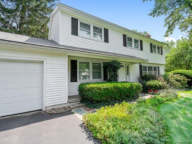 1112 Fernwood Dr, Schenectady, NY 12309 - photo 3