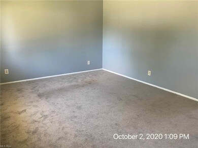 4010 Shawnee Dr, Lorain, OH 44055 - photo 3