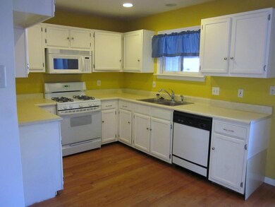 4 Kitchen 2 (2)