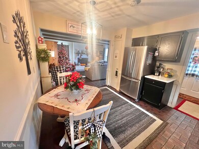 2751 Rolling Green Place unit B416, Macungie, PA 18062 - photo 5