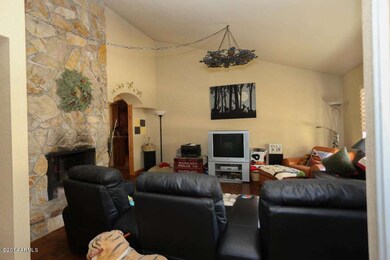 Living room 1
