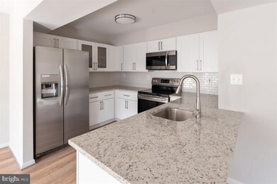 7912 Chapel Cove Dr, Laurel, MD 20707 - photo 5