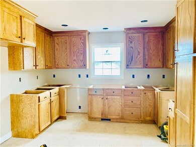 113 Lonehart Ln unit 29, Statesville, NC 28625 - photo 3