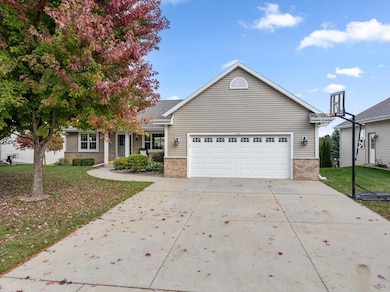 744 Ojibwe Path, Kewaskum, WI 53040 - photo 7