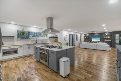 1505 Forest Hills Blvd, Bella Vista, AR 72715 - photo 4